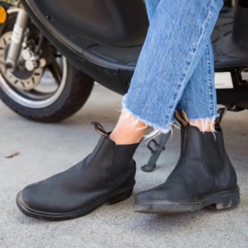 063 Blundstone Dress Chelsea Boots, Black, 8 US